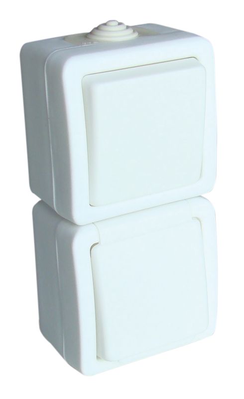 Tracon TR-PHF03 Falon kívüli egy áramkörös kapcsoló+csatlakozóaljzat,csapos 16A/250VAC,IP54