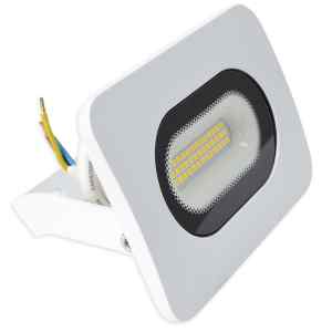 Tracon RSMDLF20WW Fehér SMD fényvető 20W,3000K,IP65,220-240V AC,1500lm,EEI=G