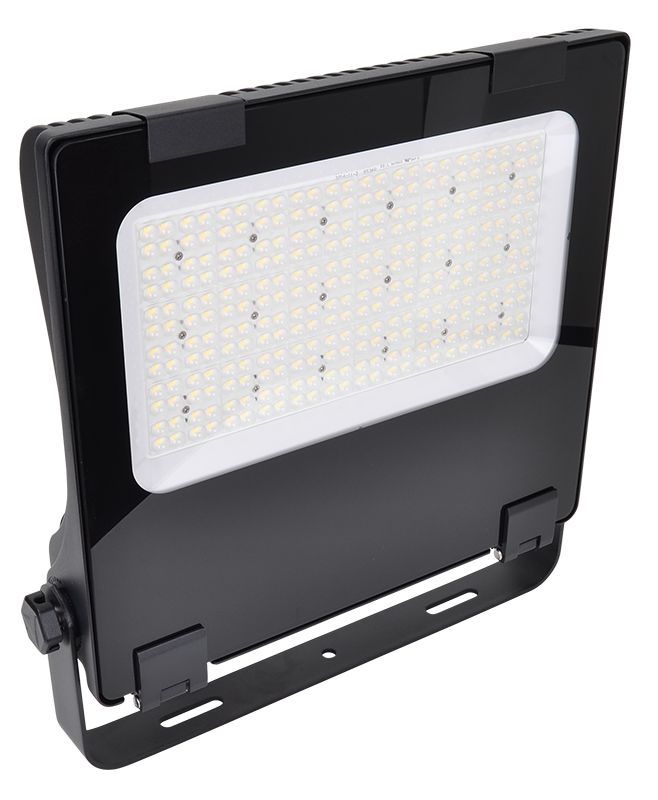 Tracon RHISA240W LED fényvető,aszimmetrikus 100-240VAC,50/60Hz,240W,32.400lm,4000K,IP66,EEI=D