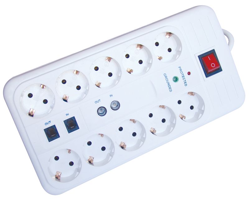 Tracon HNKTM10-3M-KT Négyzetes10-es elosztó kapcsolóval+túlfesz+ túláram+koax+tel 10×SCHUKO,3m,max.16A,250VAC,3680W,H05VV-F