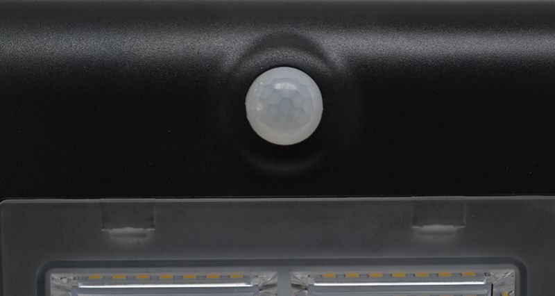 Tracon LSLBB3W Napelemes LED fali világítótest mozgásérzékelővel,fekete 3,2 W,4000 K,400 lm,IP65,3,7 V,2 Ah - Image 2