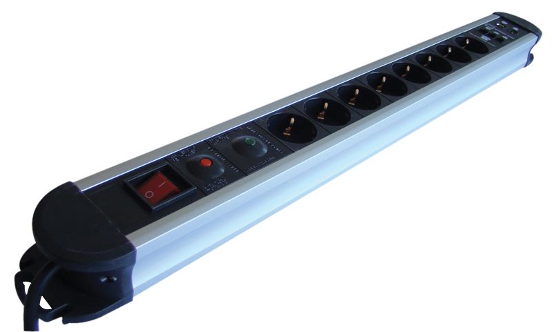 Tracon HKTM8-3M-KT-ALU ALU 8-as elosztó kapcsoló+túlfesz+túláram+koax+tel védelem 8×SCHUKO,3m,max.16A,250V,3680W,H05VV-F