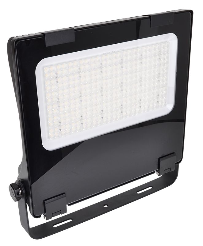 Tracon RHIS30240W LED fényvető,szimmetrikus 100-240VAC,50/60Hz,240W,32.400lm,4000K,IP66,30°,EEI=D